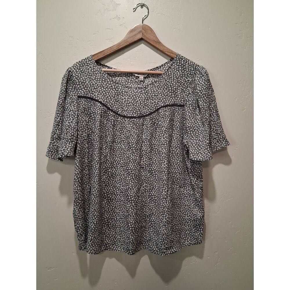 Nanette‎ Lepore Women's Size L Gray/White Oval Pattern Blouse Flutter Sleeves
